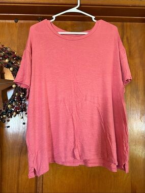 Women’s Short Sleeve Tee in Coral Pink